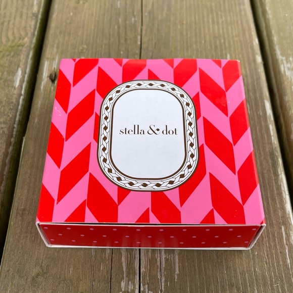 STELLA & DOT Rebel Cluster Necklace Silver in Original Box Single Chain - Picture 6 of 15